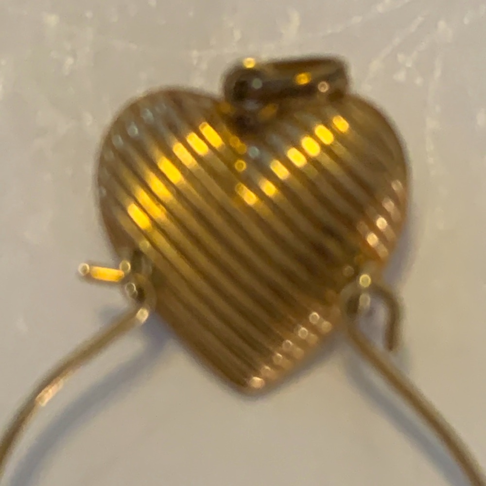 Vintage “Add-a-Charm” Gold Pendant - Picture 5 of 6